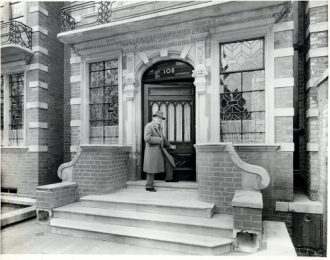 001_Cecil_Thomas__108_500_394_s Cecil Thomas at the Royal British Society of Sculptors, 108 Old Brompton Road c.1950's
