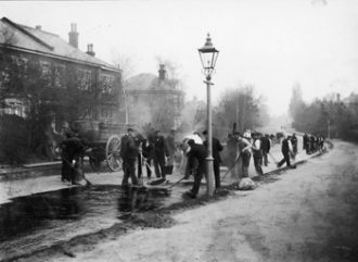 ESP_Epsom_road_tarring_1905 Workmen tarring roads in Epsom, 1905