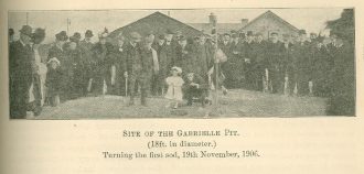 bette Turning the first sod, 1906
