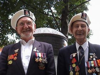 Leonard Dibb-Western and Ray Pearce - old shipmates at the Merchant Navy Memorial in Bristol, July 2003
