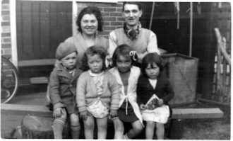 thomas_early_group122 Early residents on St. Helier Estate